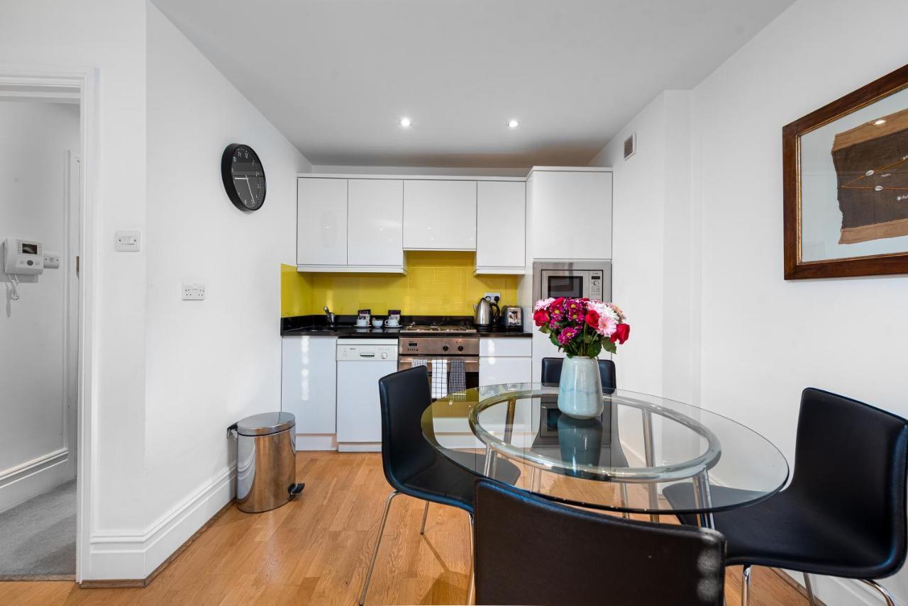 The Apartments By Capital Londra Exterior foto